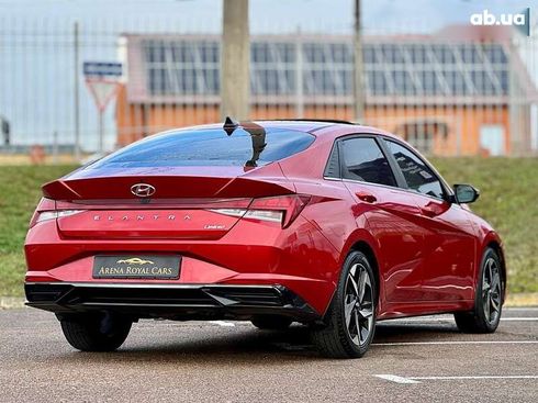 Hyundai Elantra 2022 - фото 11