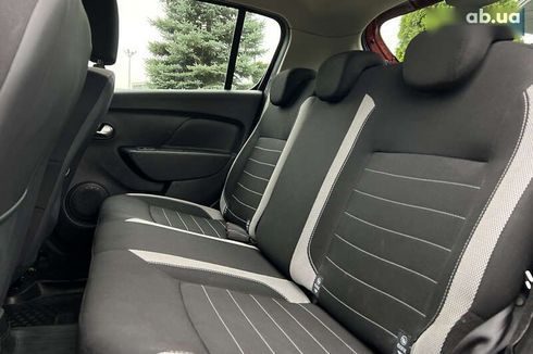 Renault Sandero 2020 - фото 16