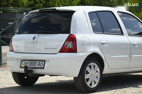 Renault Clio 2010 - фото 13