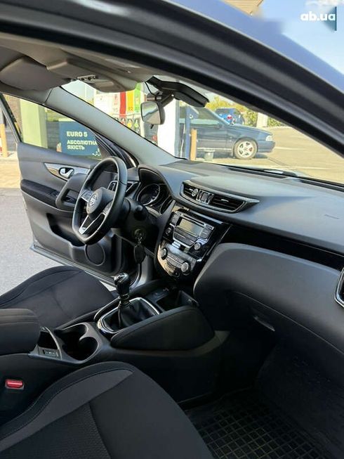 Nissan Qashqai 2020 - фото 18