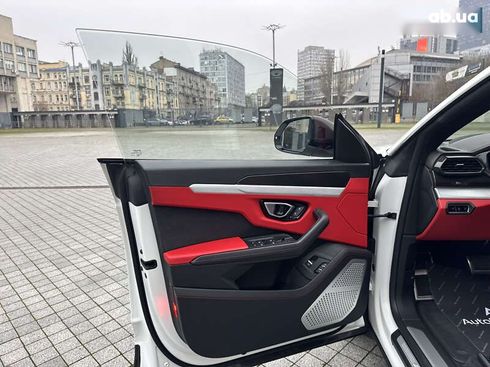 Lamborghini Urus 2020 - фото 17
