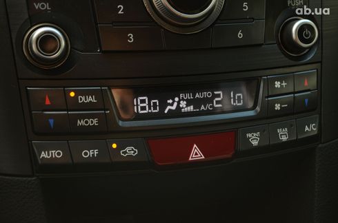 Subaru Legacy 2013 черный - фото 11
