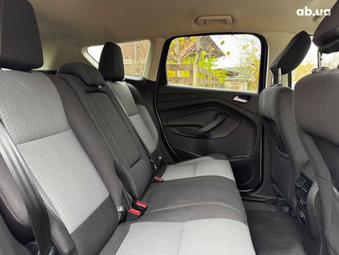 Ford Escape 2018 бежевый - фото 31