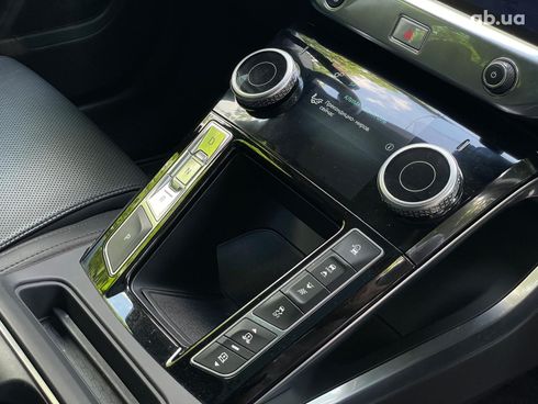 Jaguar I-Pace 2019 красный - фото 32