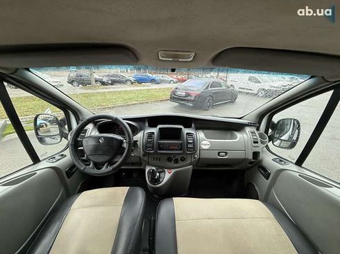 Renault Trafic 2011 - фото 9