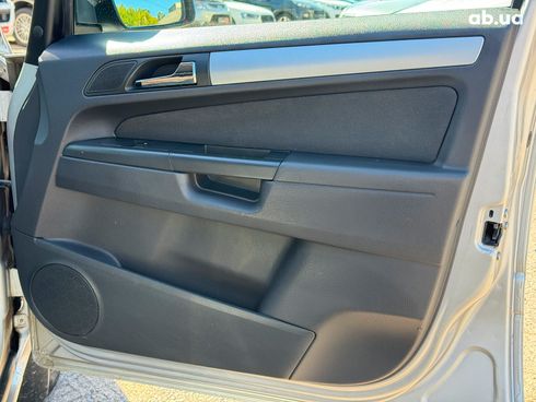 Opel Zafira 2012 серый - фото 25