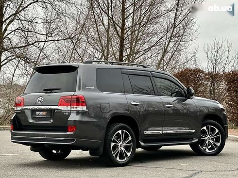 Toyota Land Cruiser 2020 - фото 15