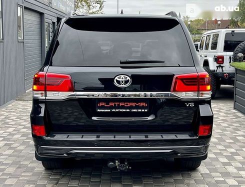 Toyota Land Cruiser 2018 - фото 10