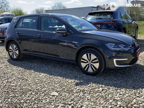 Volkswagen e-Golf 2020 - фото 14