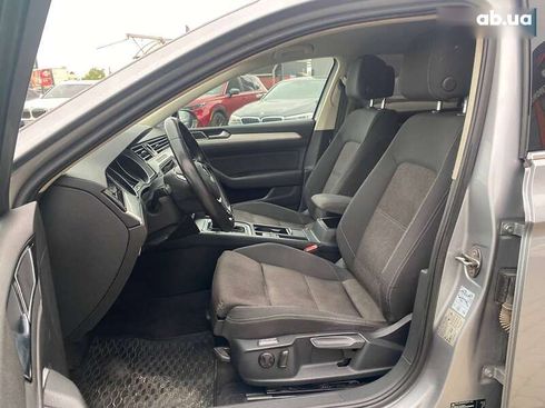 Volkswagen Passat 2018 - фото 19