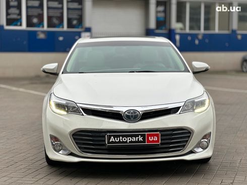 Toyota Avalon 2013 белый - фото 2