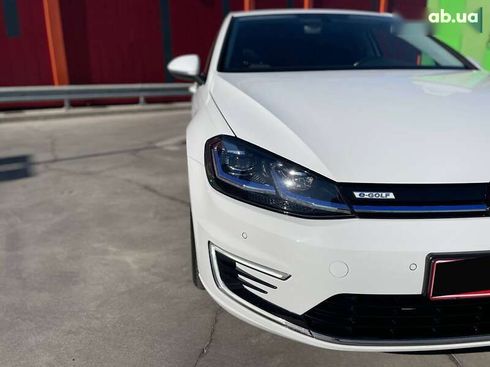 Volkswagen e-Golf 2020 - фото 11