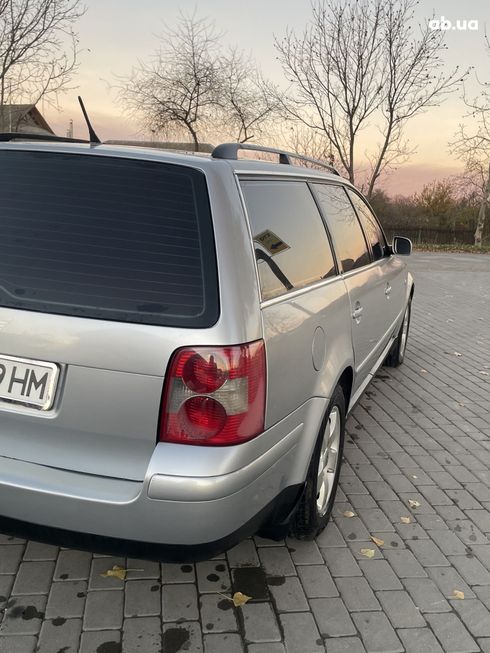 Volkswagen Passat 2001 серый - фото 9