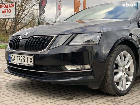 Skoda Octavia 2018 - фото 11