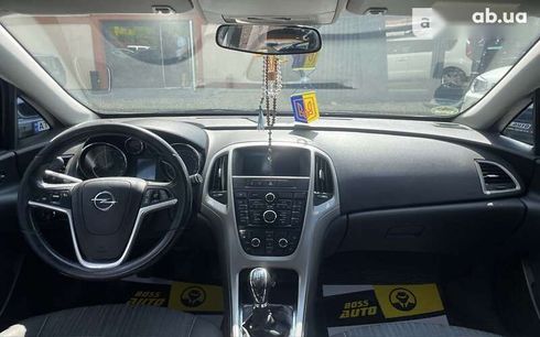 Opel Astra 2011 - фото 16