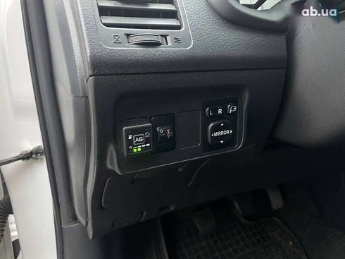 Toyota Corolla 2010 - фото 16