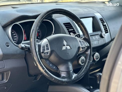 Mitsubishi Outlander XL 2008 серый - фото 11
