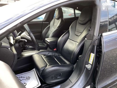 Tesla Model S 2017 - фото 26