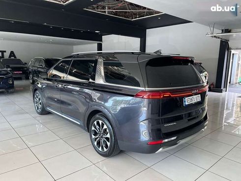 Kia Carnival 2023 - фото 6