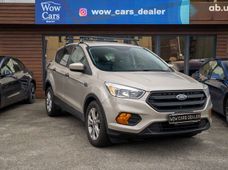 Продажа б/у Ford Escape 2017 года в Киеве - купить на Автобазаре