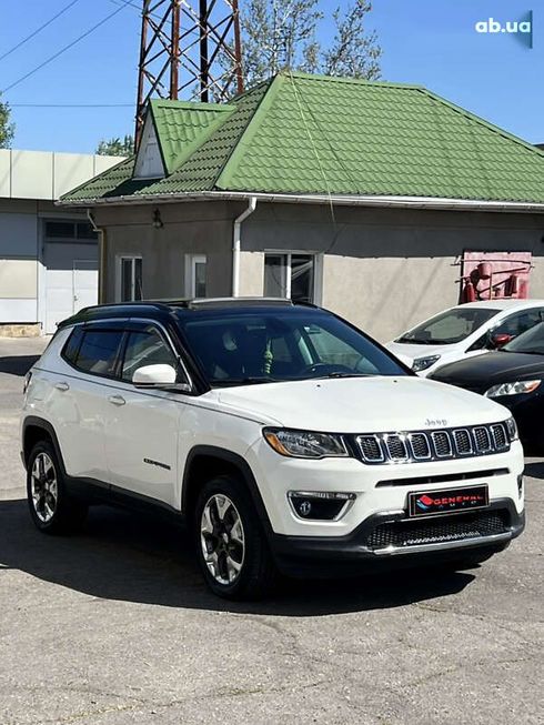 Jeep Compass 2018 - фото 3