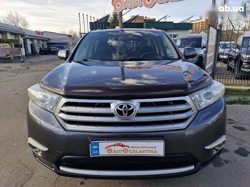Toyota Highlander 2011 - фото 2