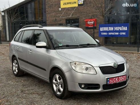 Skoda Fabia 2008 - фото 4