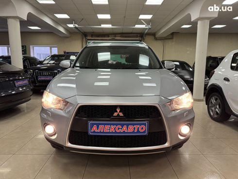 Mitsubishi Outlander XL 2010 серый - фото 2
