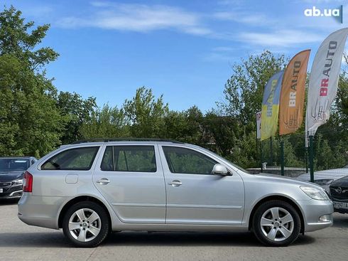 Skoda Octavia 2011 - фото 23