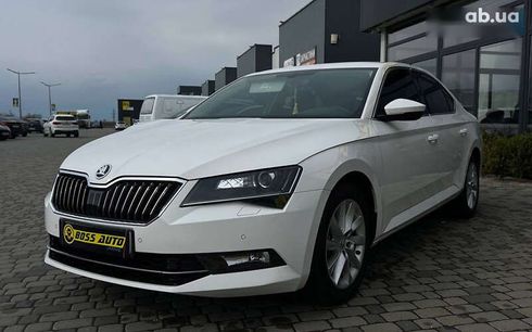 Skoda Superb 2018 - фото 4