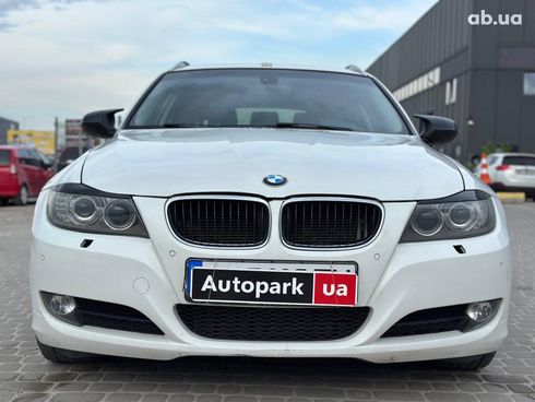 BMW 3 серия 2010 белый - фото 2