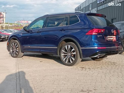 Volkswagen Tiguan 2021 синий - фото 10