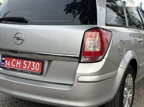 Opel Astra 2008 - фото 16