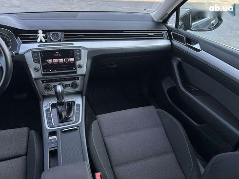 Volkswagen Passat 2015 - фото 24