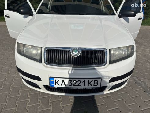 Skoda Fabia 2006 белый - фото 7