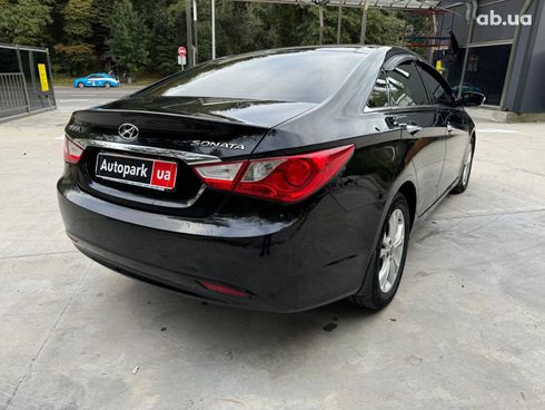 Hyundai Sonata 2010 черный - фото 11