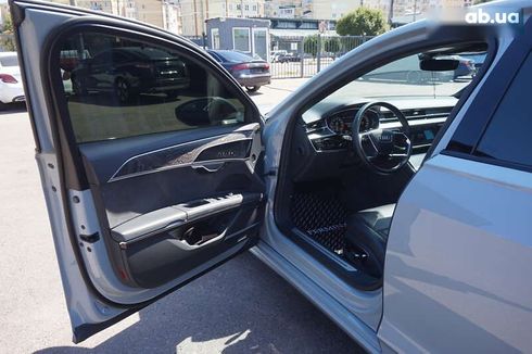 Audi A8 2021 - фото 17