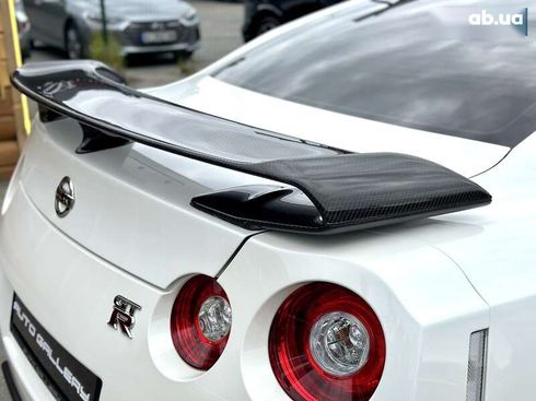 Nissan GT-R 2013 - фото 18