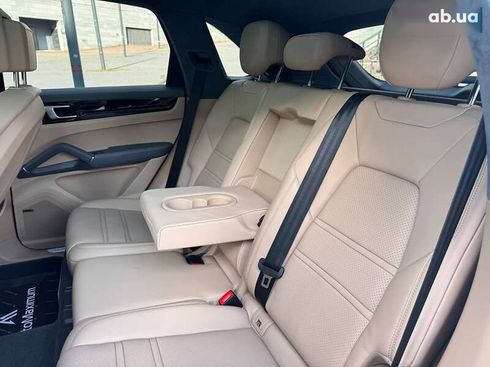 Porsche Cayenne 2022 - фото 27