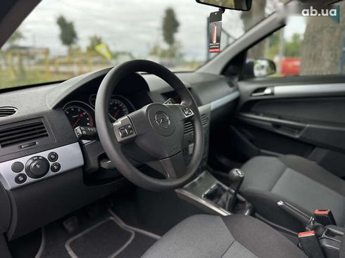 Opel Astra 2006 - фото 27