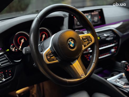 BMW 5 серия 2019 черный - фото 33