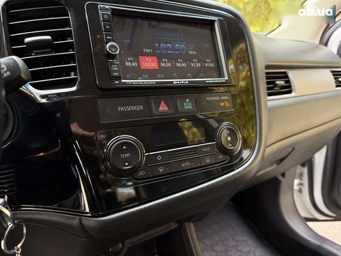 Mitsubishi Outlander 2015 - фото 22
