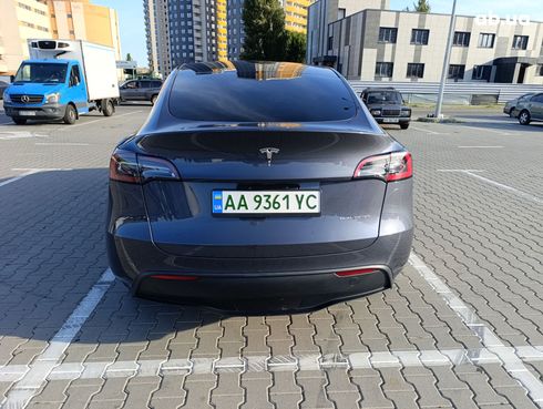 Tesla Model Y 2023 серый - фото 14