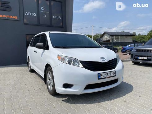 Toyota Sienna 2014 - фото 2