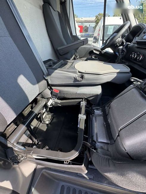 Renault Master 2021 - фото 24