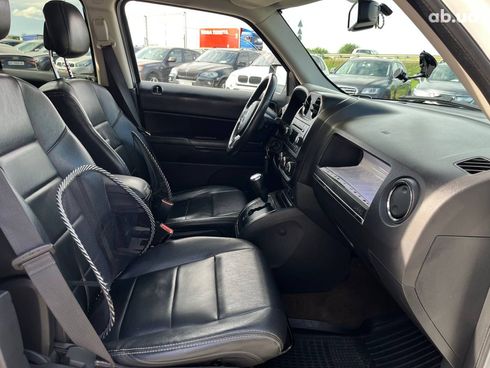 Jeep Patriot 2014 белый - фото 22