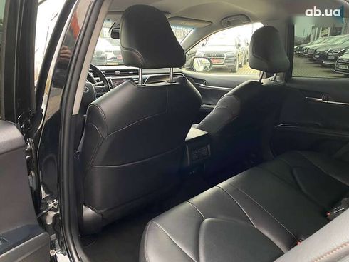 Toyota Camry 2020 - фото 21