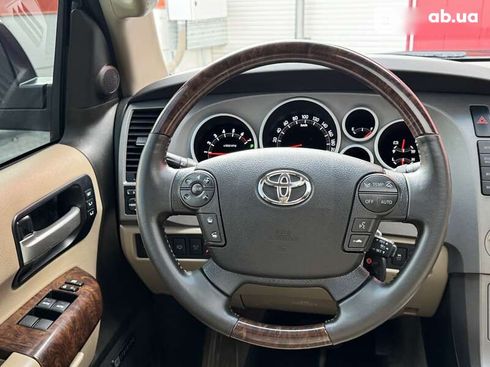 Toyota Sequoia 2010 - фото 15