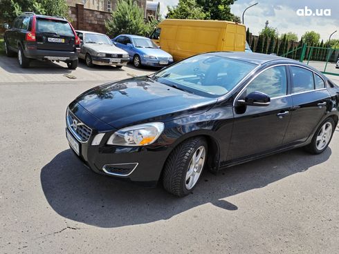 Volvo S60 2011 черный - фото 2