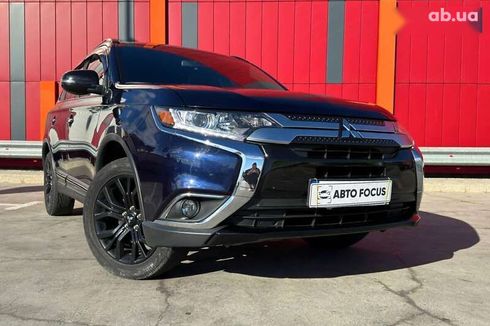 Mitsubishi Outlander 2018 - фото 2